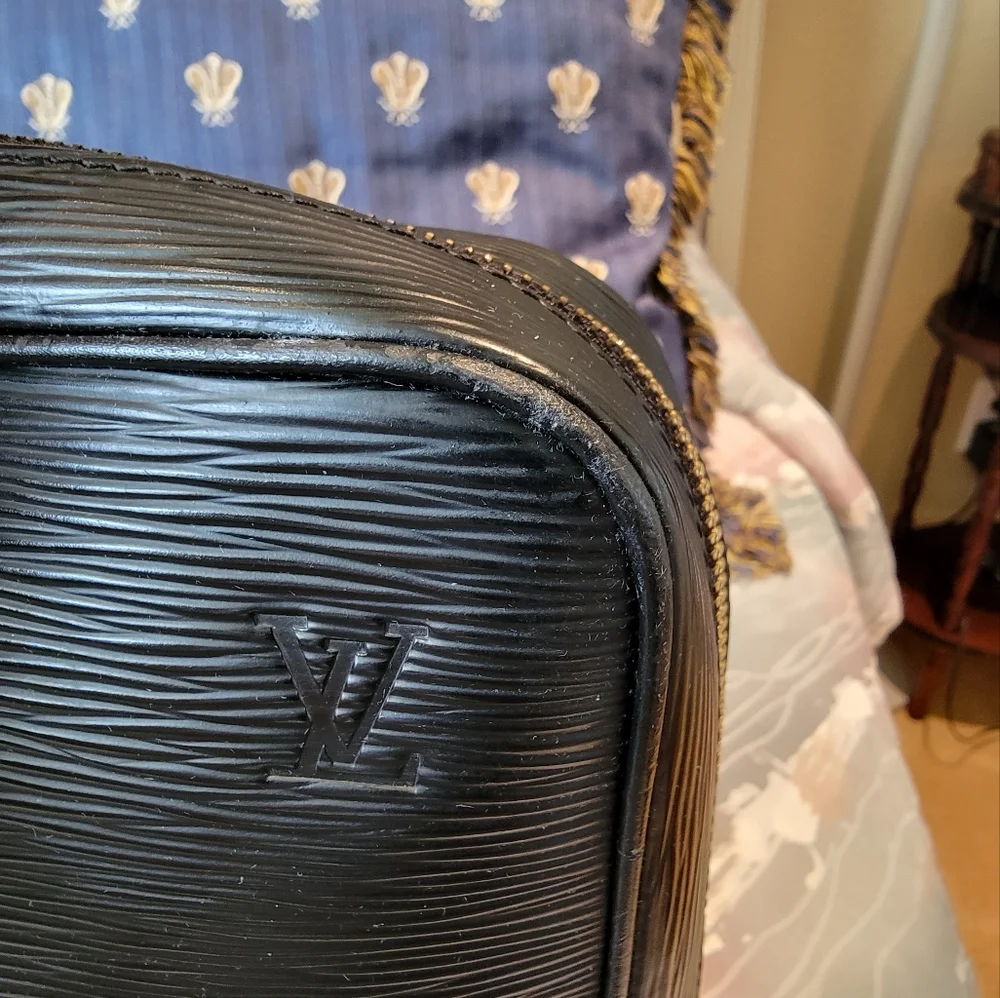 Louis Vuitton Black LeatherTaiga Epi Briefcase Vintage